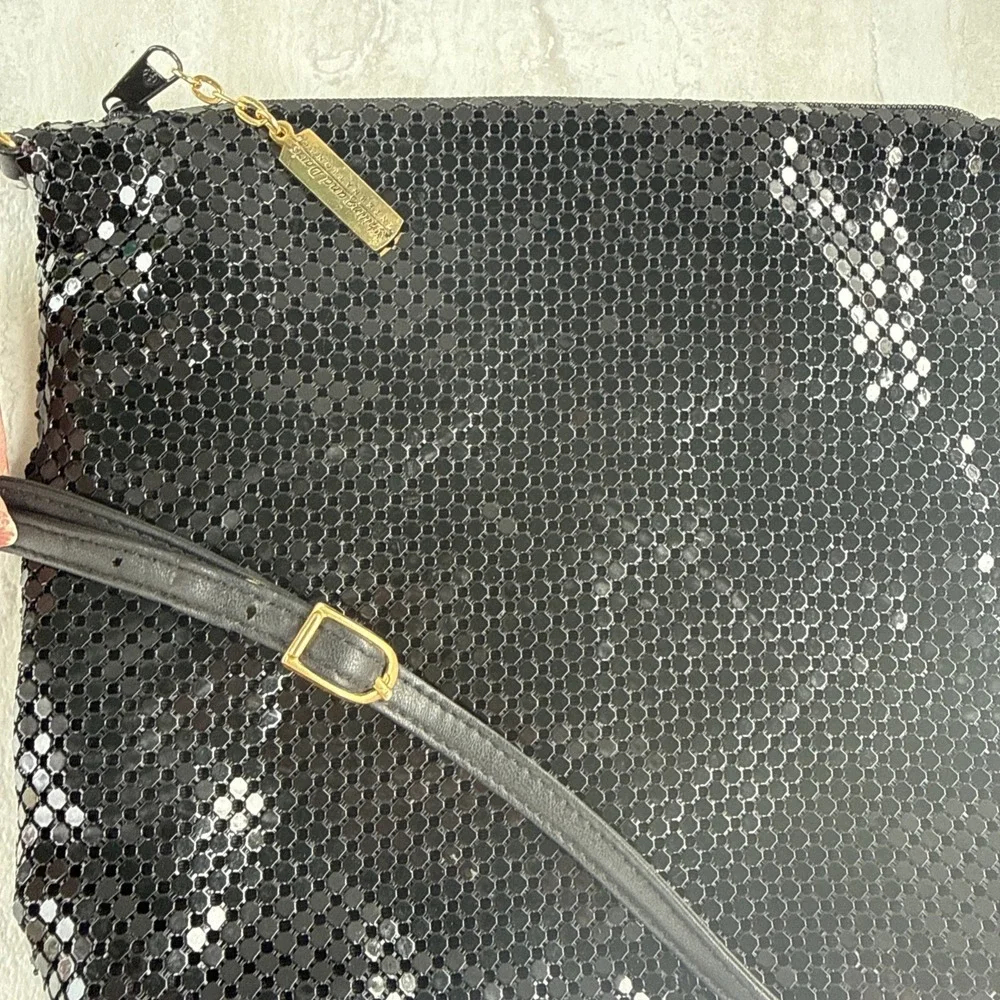 VTG Whiting & Davis International Black Metal Mesh Zip Purse Shoulder Bag‎ #668